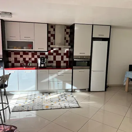 Pleasant Entire House Fully Equipped In A Quiet Area Holiday home